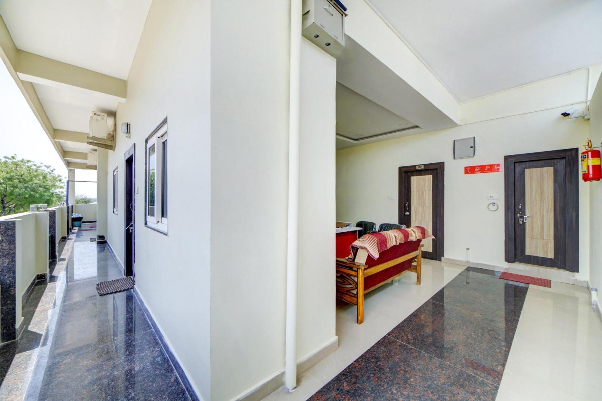 Hotel O Ksl Guest House Karimnagar Exterior foto